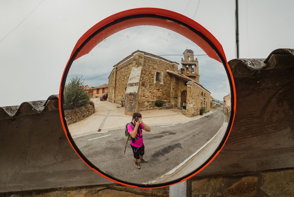 El fotógrafo Carlos Mateo en el Camino de Santiago